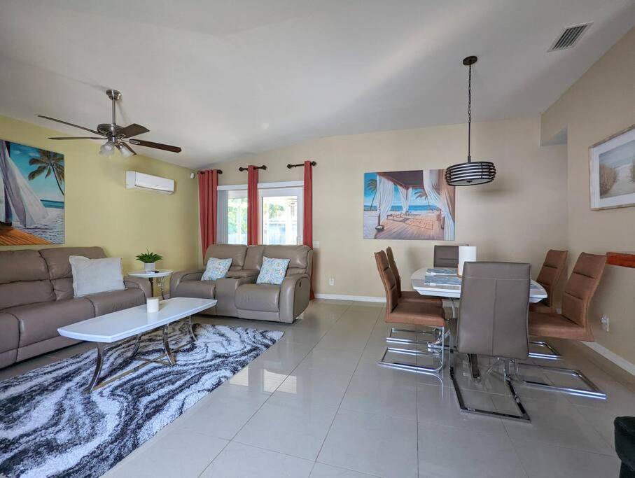 3Bed & 2Bath Property Couple Minutes From Siesta Key Beach & Downtown סרסוטה מראה חיצוני תמונה
